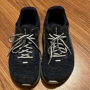 Altra Toruń 5. Women’s size 8. Moderately worn.